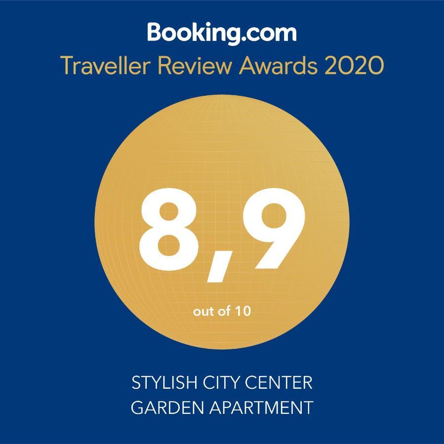 Stylish City Center Garden Apartment Athena Bagian luar foto